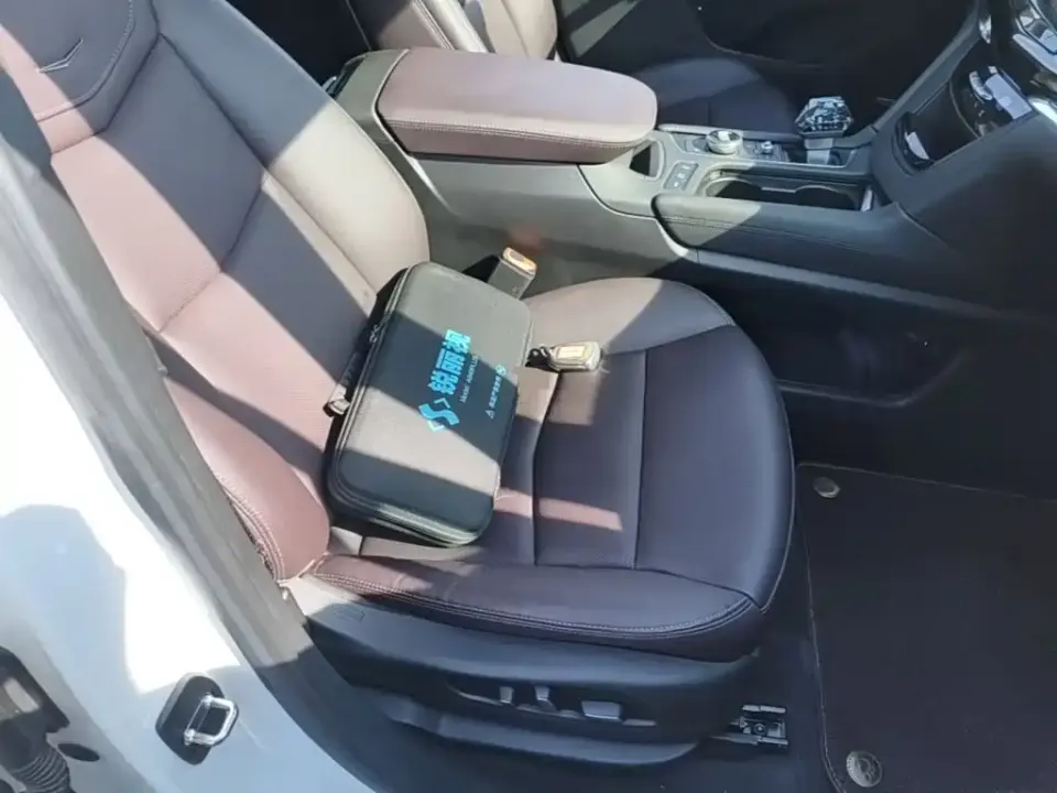 Cadillac XT6