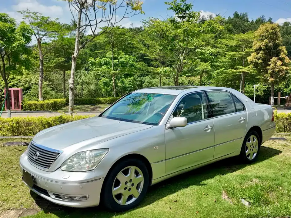 Lexus LS