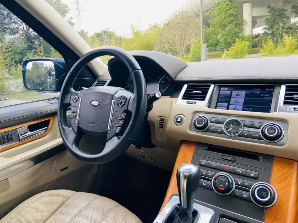 Land Rover Sport