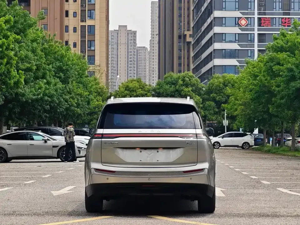 Aion AION Y