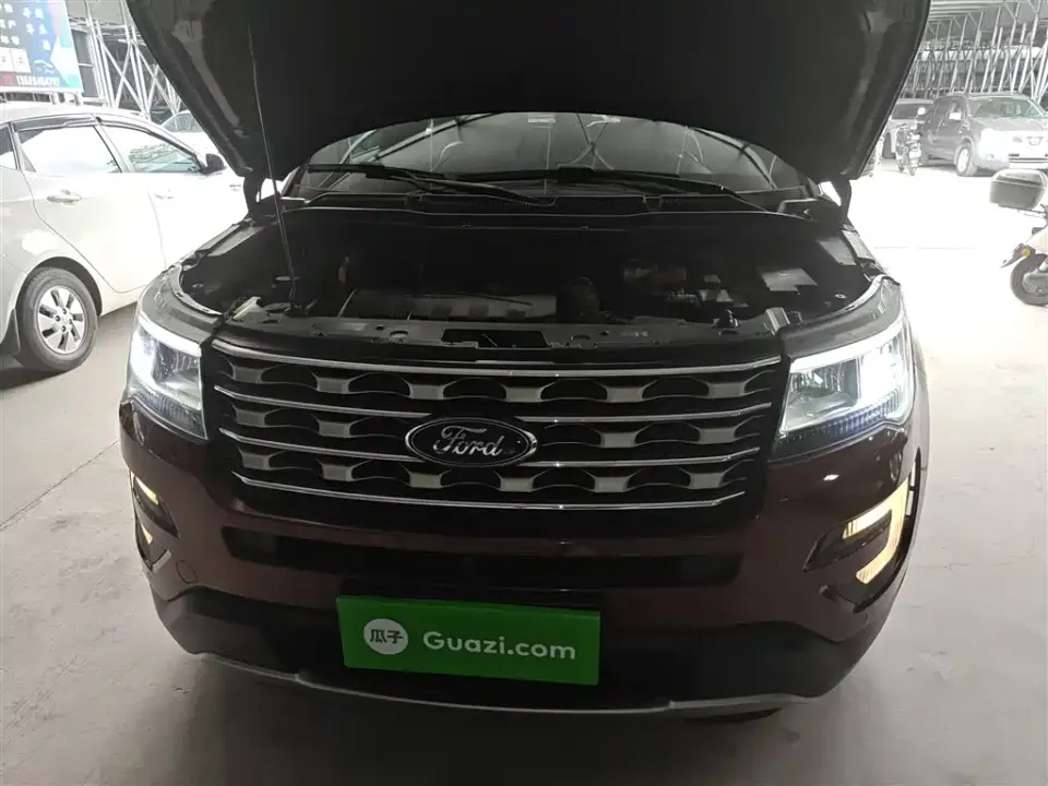 Ford Explorer (Import)
