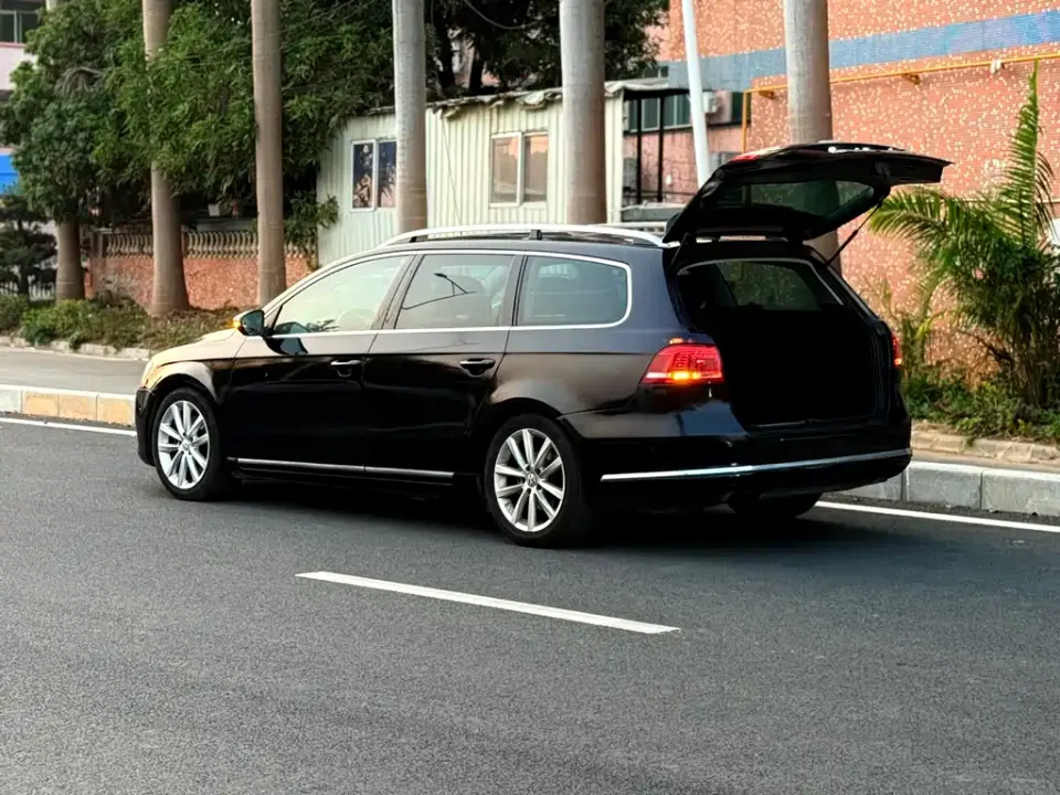 Volkswagen Magotan (Import)