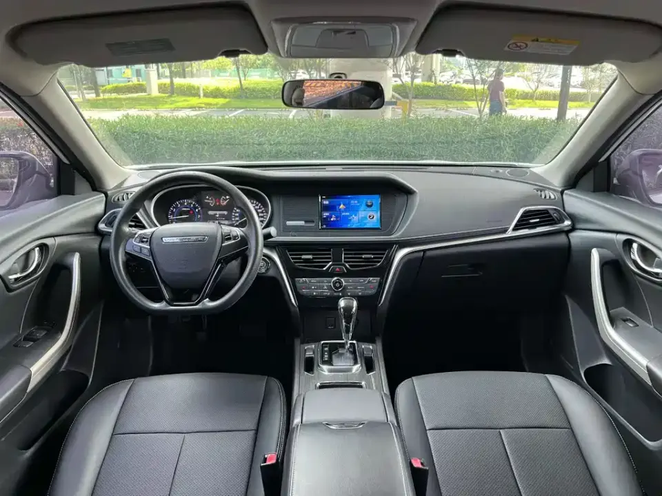 Venucia T90