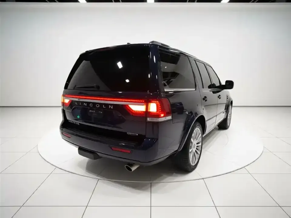 Lincoln Navigator