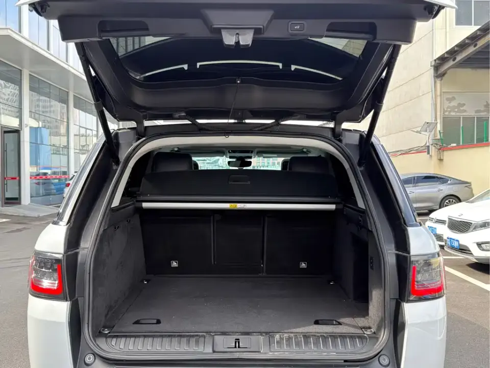 Land Rover Sport