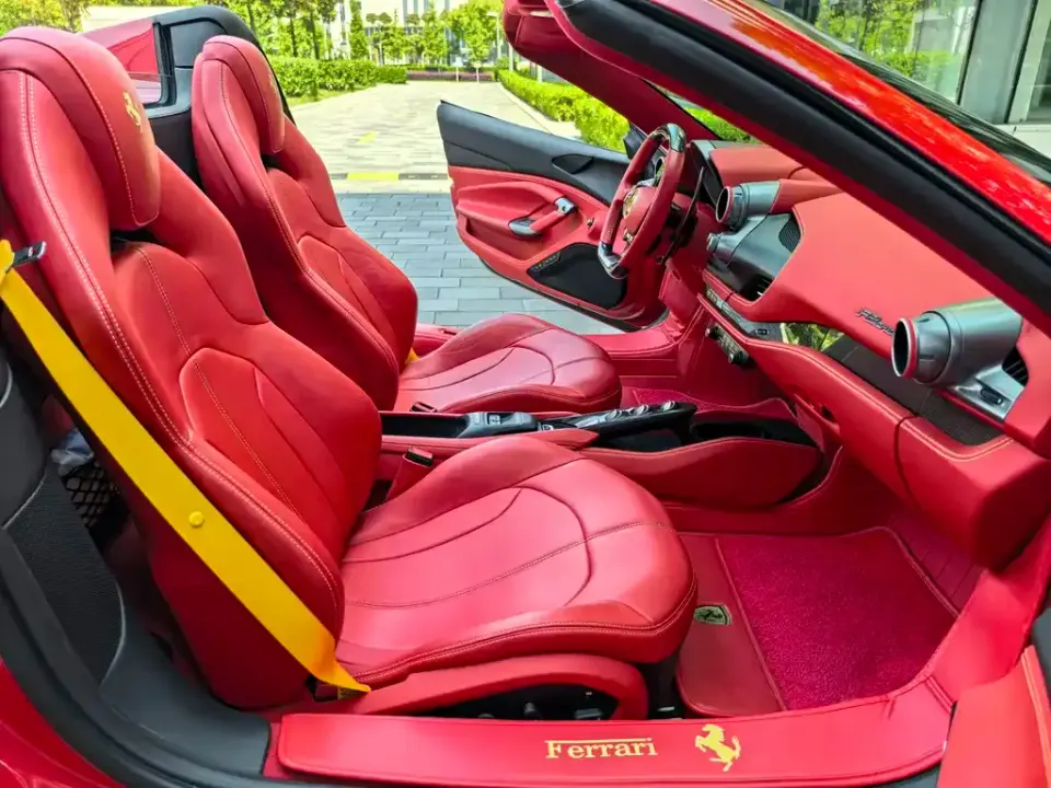 Ferrari F8