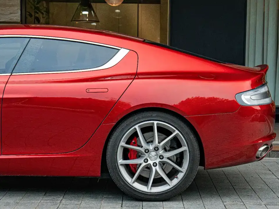 Aston Martin Rapide