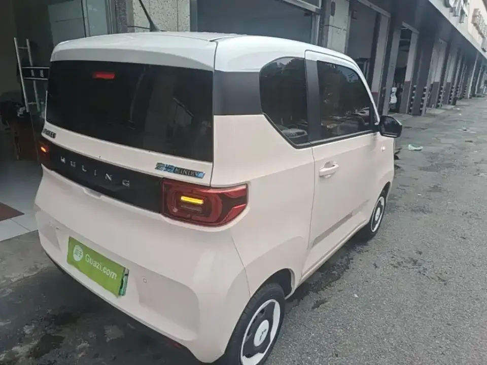 Wuling MINIEV