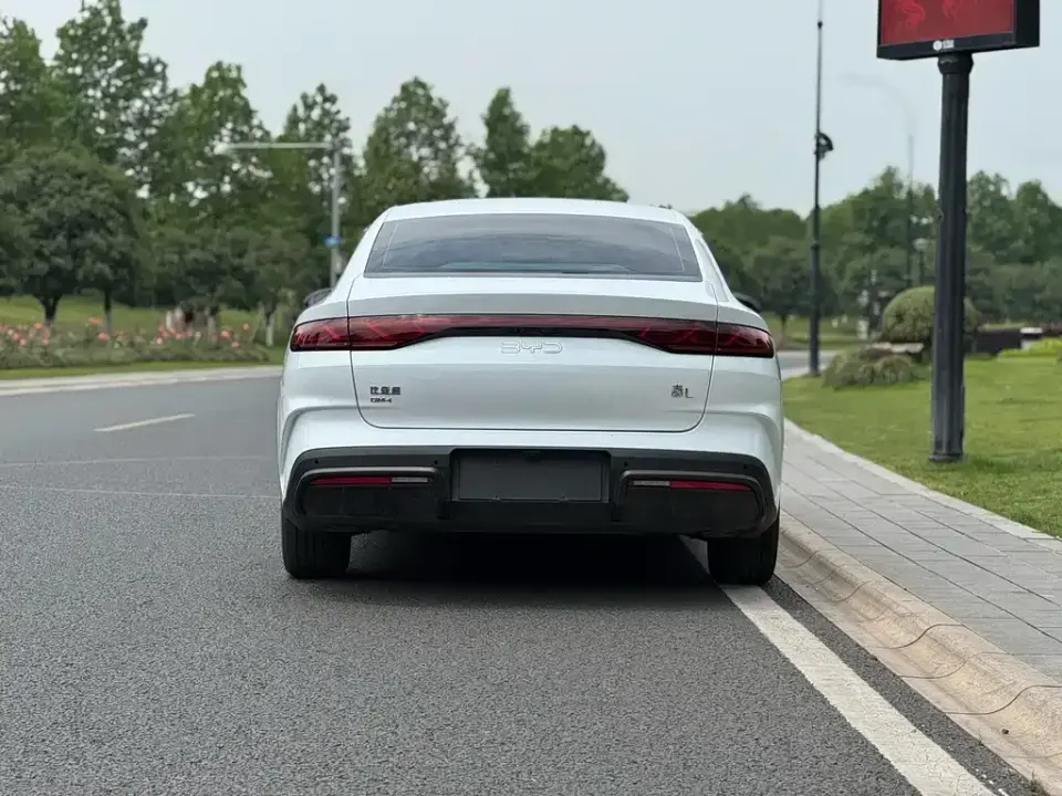 BYD Qin L