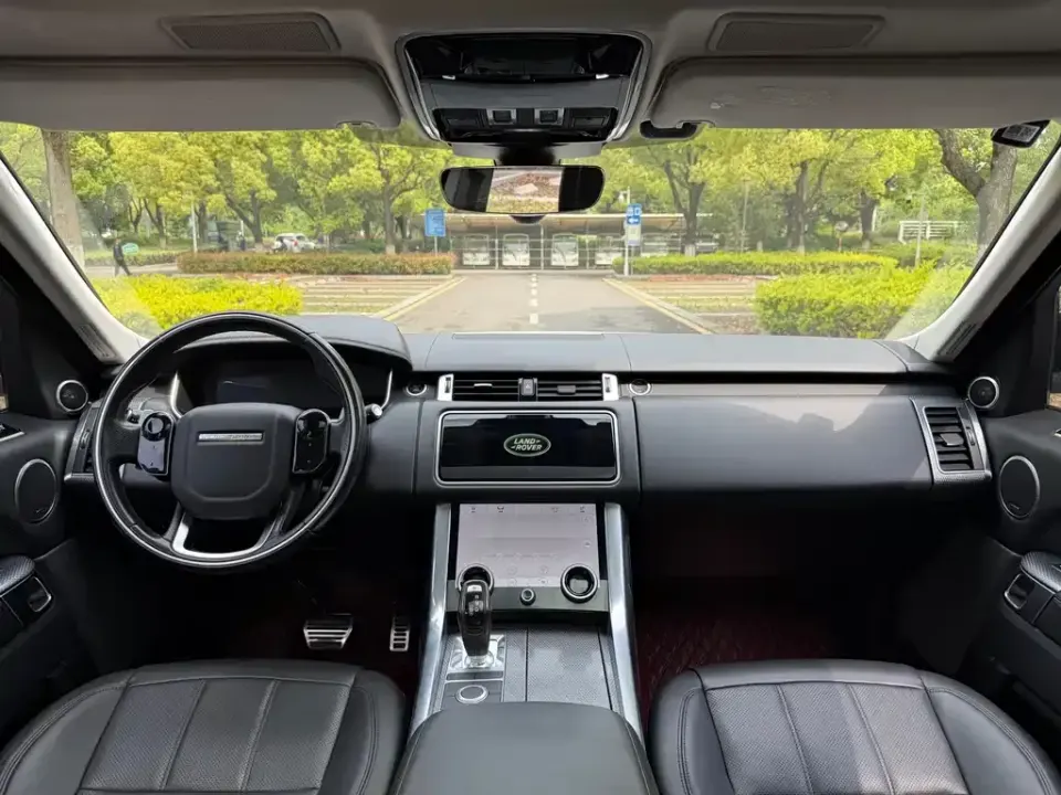 Land Rover Sport