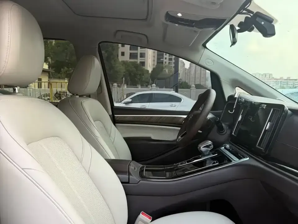 GAC Trumpchi M8