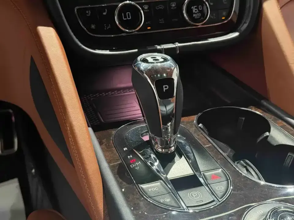 Bentley Bentayga PHEV