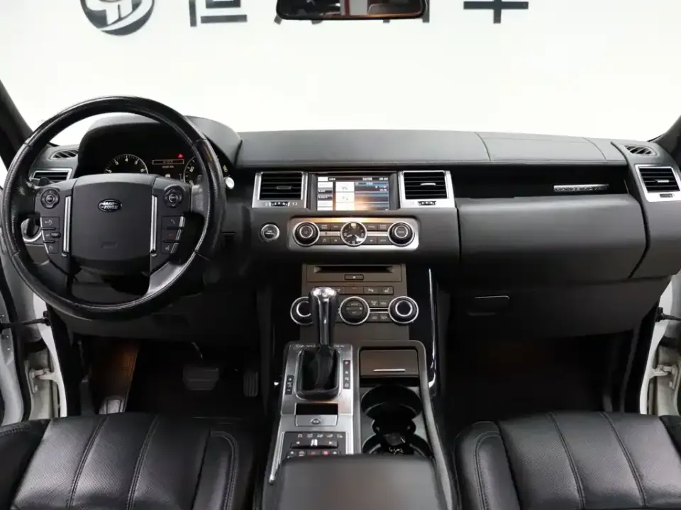 Land Rover Sport