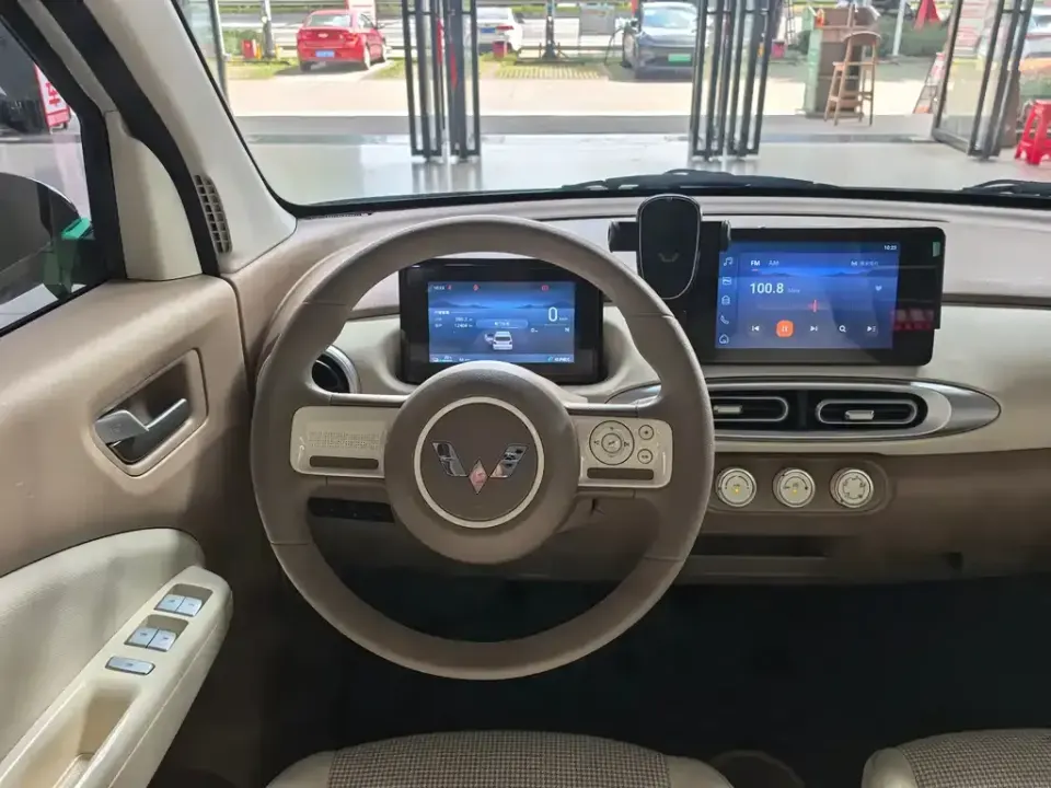 Wuling MINIEV