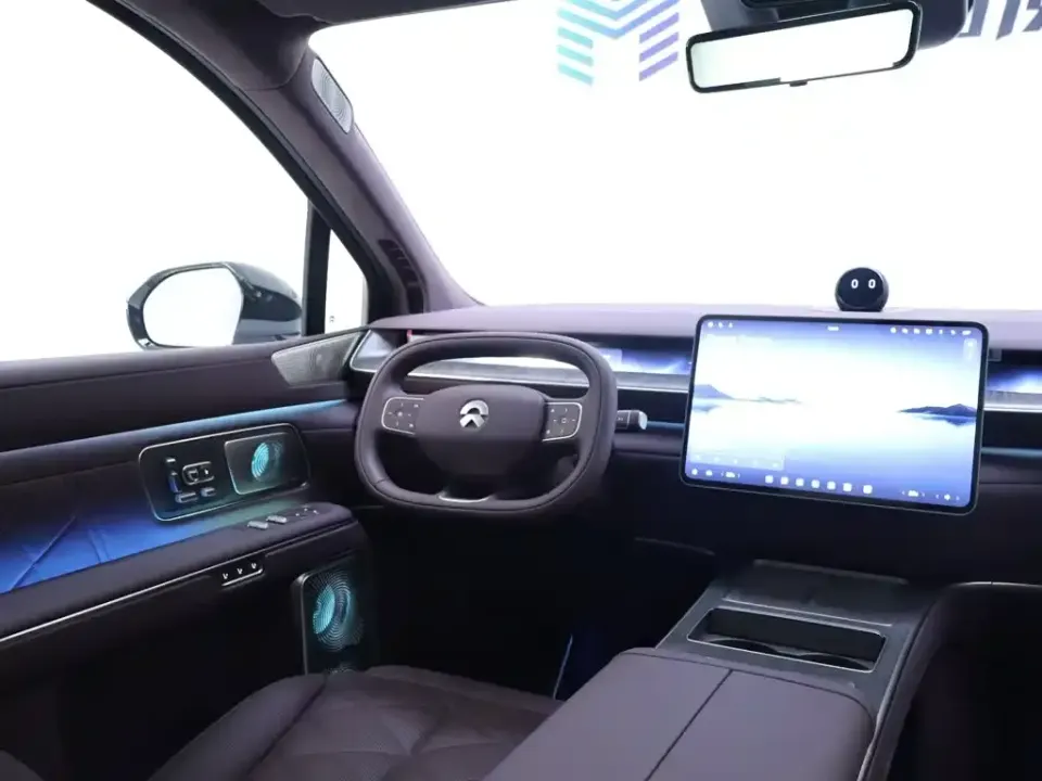 Nio ES9