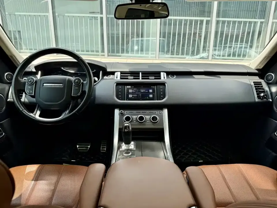 Land Rover Sport