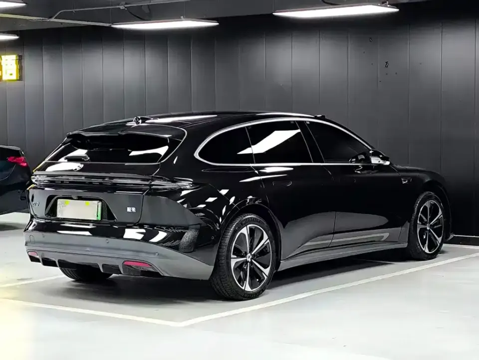 Nio ET5T