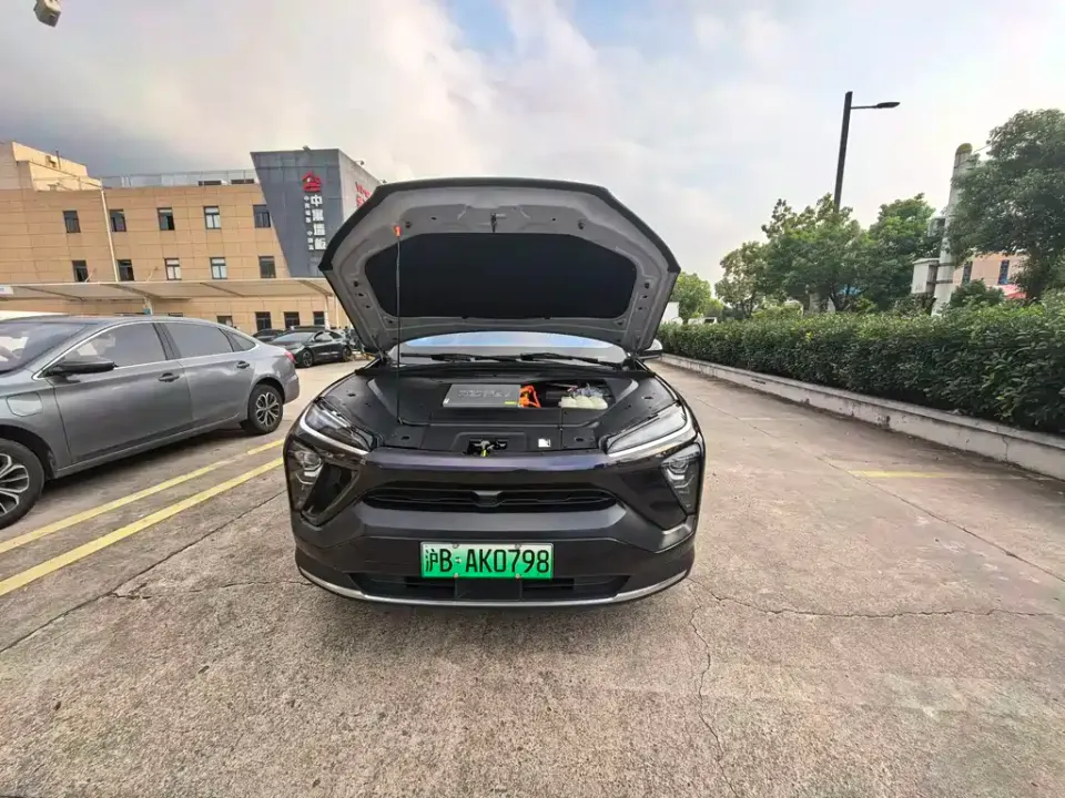 Nio EC6