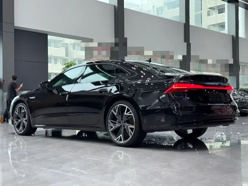 Audi A7L