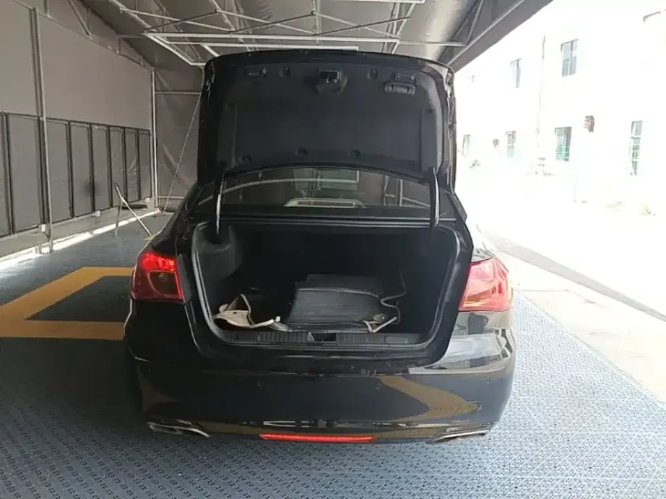 Roewe 950