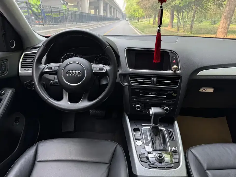 Audi Q5 (Import)