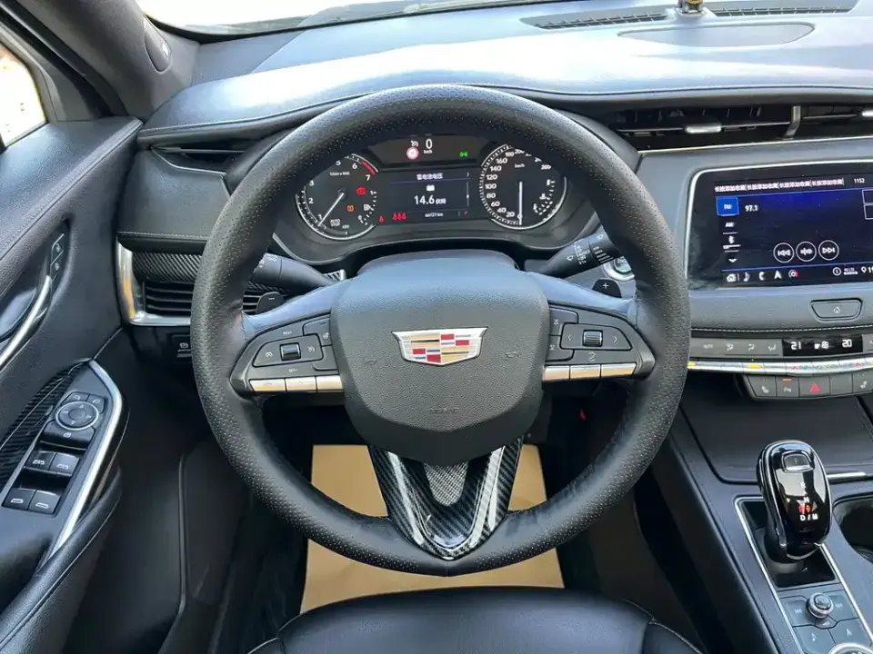 Cadillac XT4
