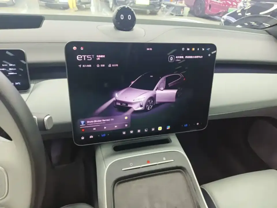 Nio ET5T