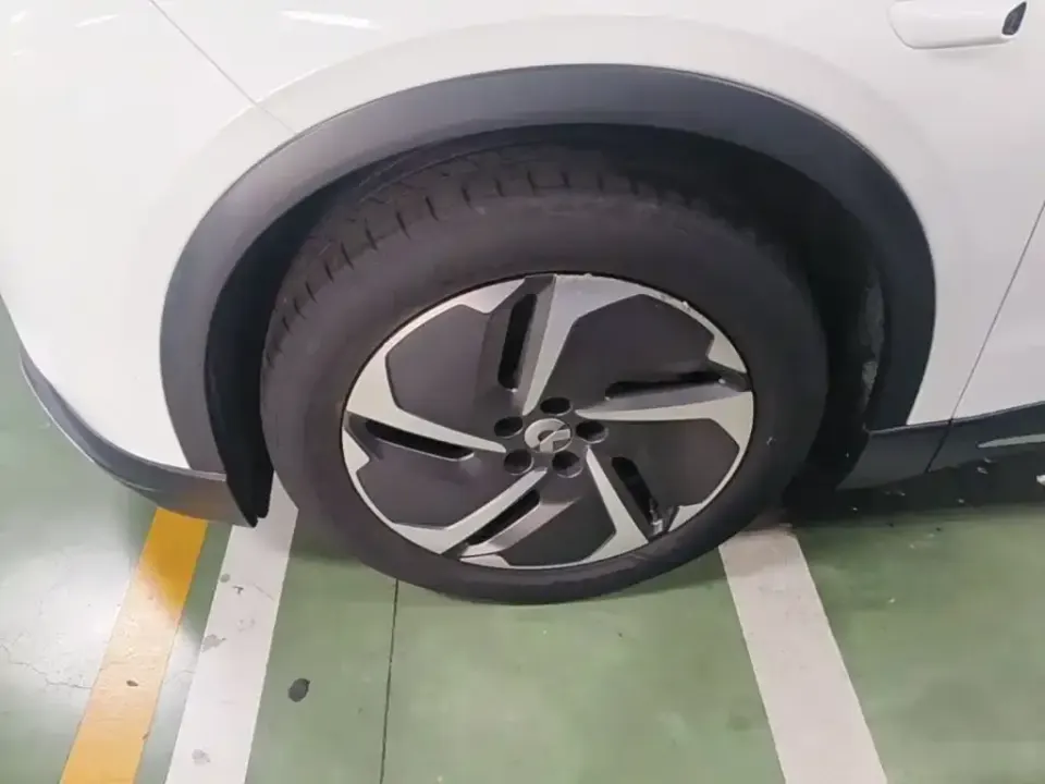 Nio EC6