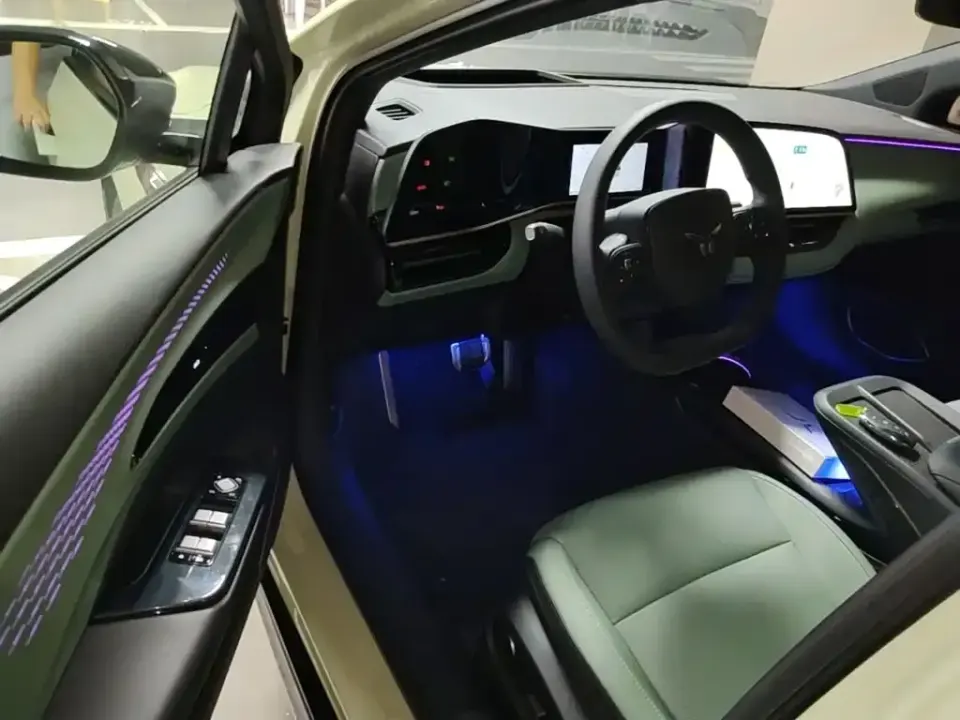 Hongqi Hongqi EH7