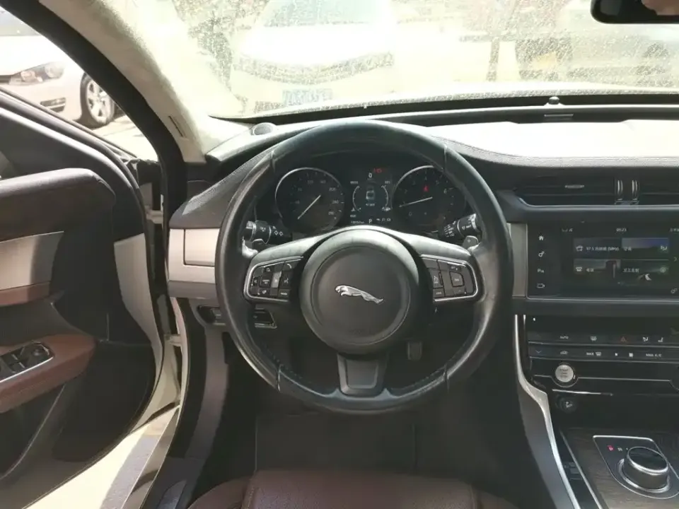 Jaguar XFL