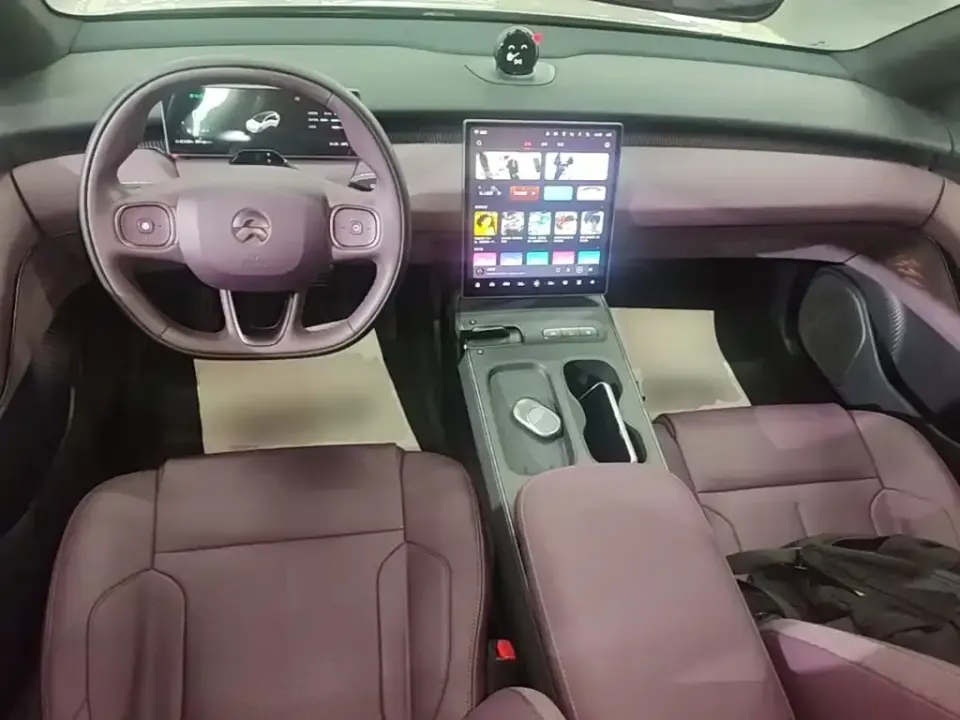 Nio ET5T