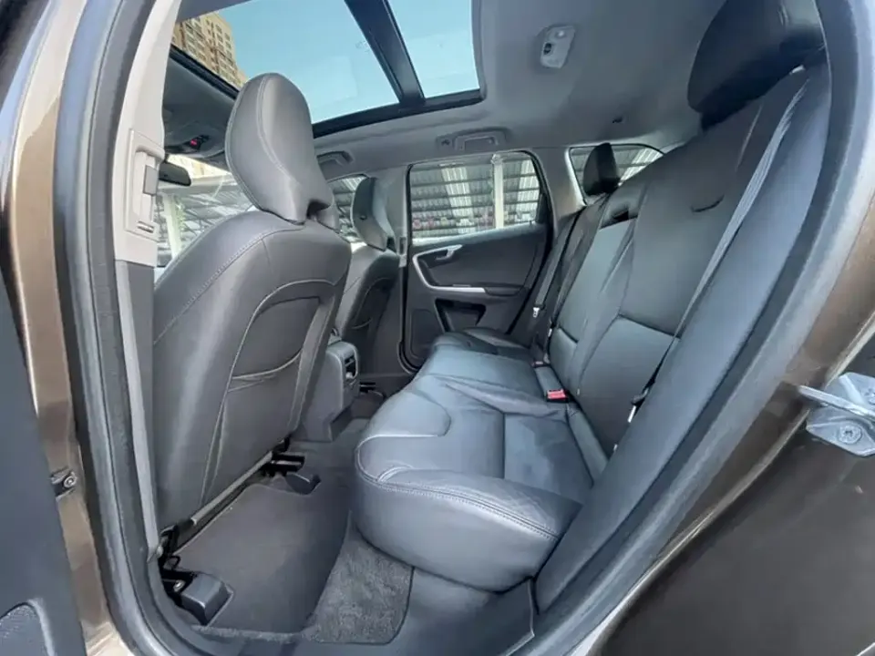 Volvo XC60 (Import)