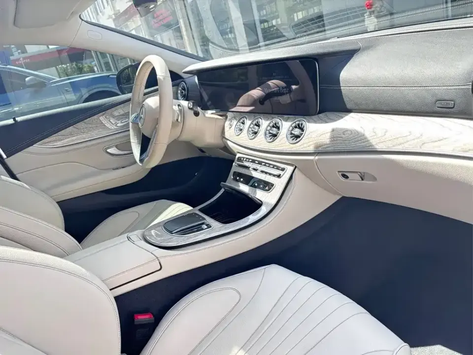 Mercedes-Benz CLS