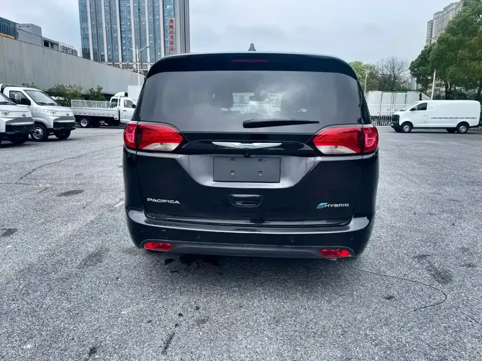 Chrysler Grand Voyager PHEV (Import)