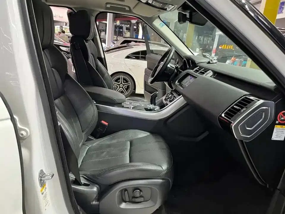 Land Rover Sport