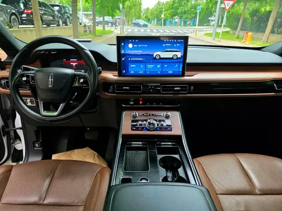 Lincoln Aviator