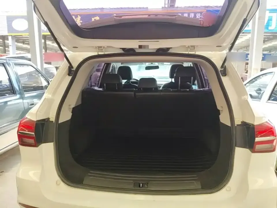 Roewe RX5