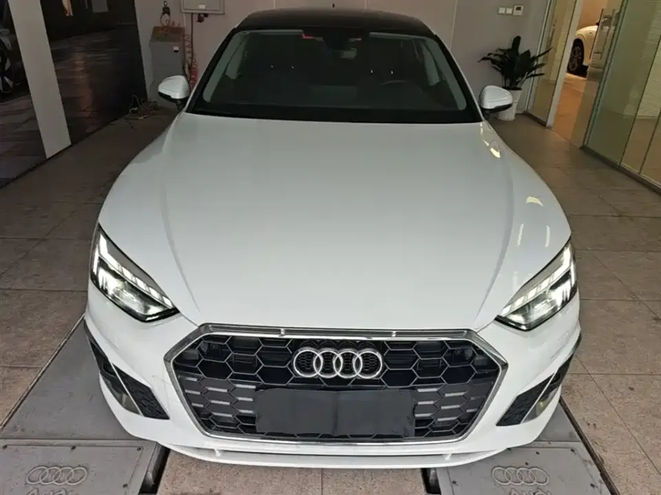 Audi A5 (Import)