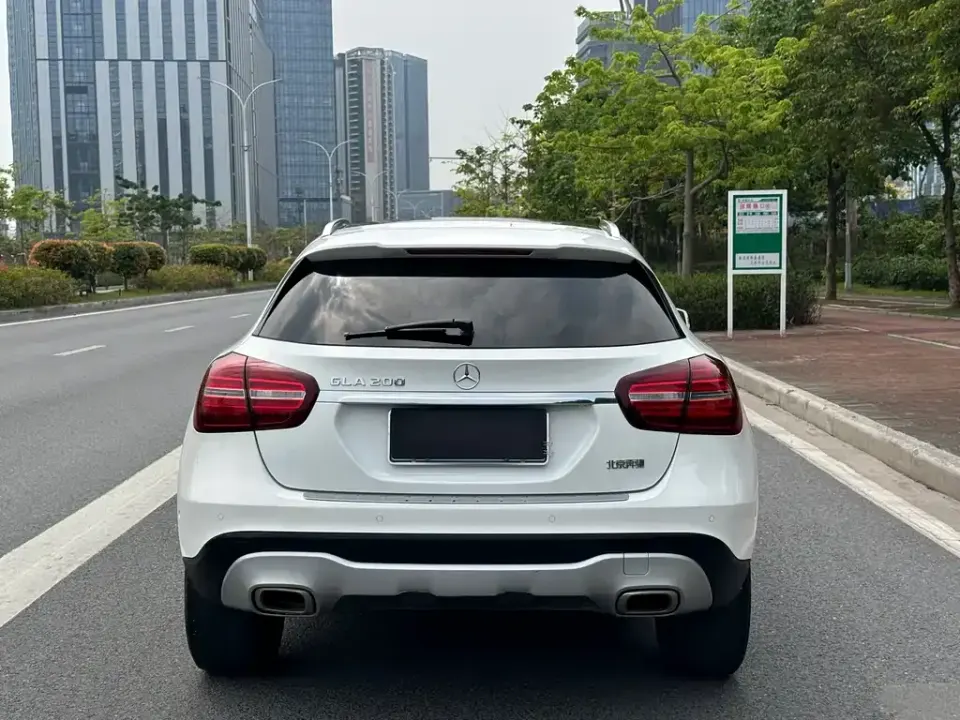 Mercedes-Benz GLA