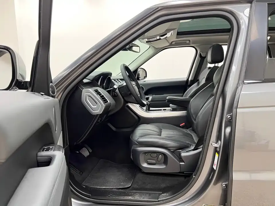 Land Rover Sport
