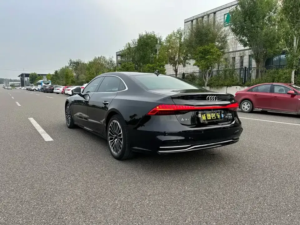 Audi A7L