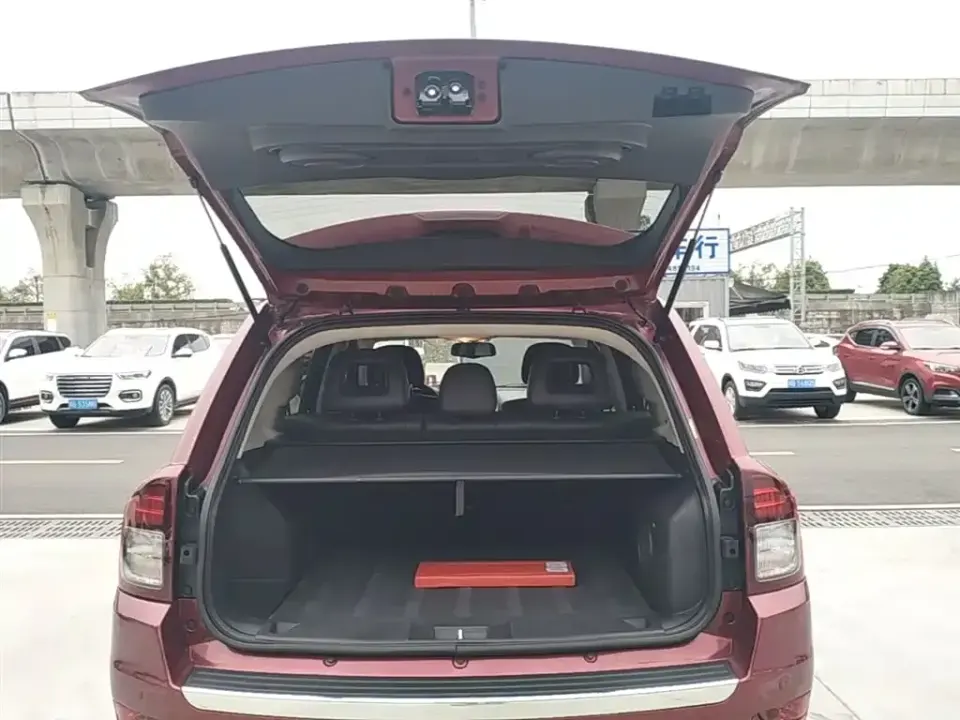 Jeep Compass (Import)