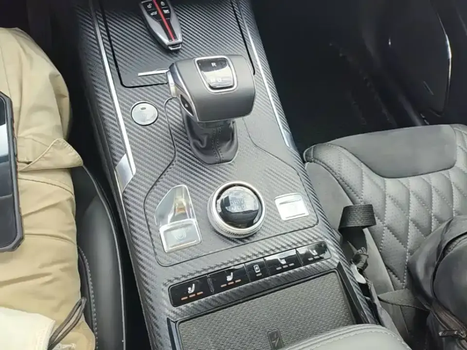 Hongqi Hongqi HS5