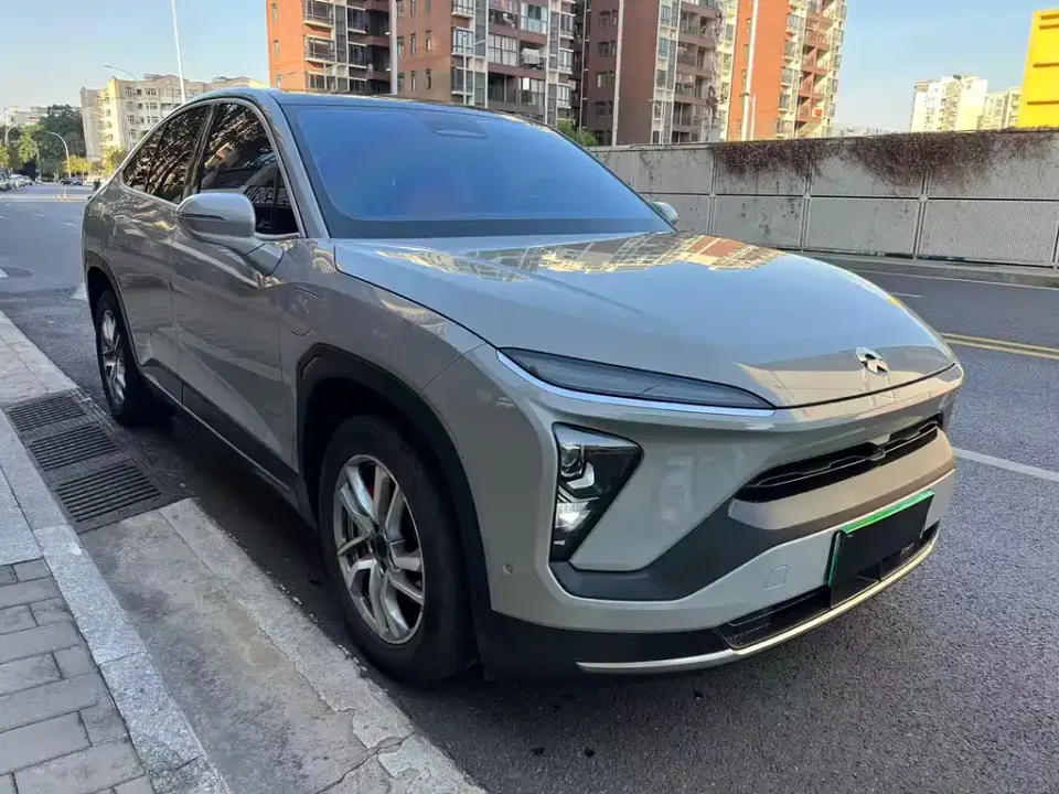 Nio EC6