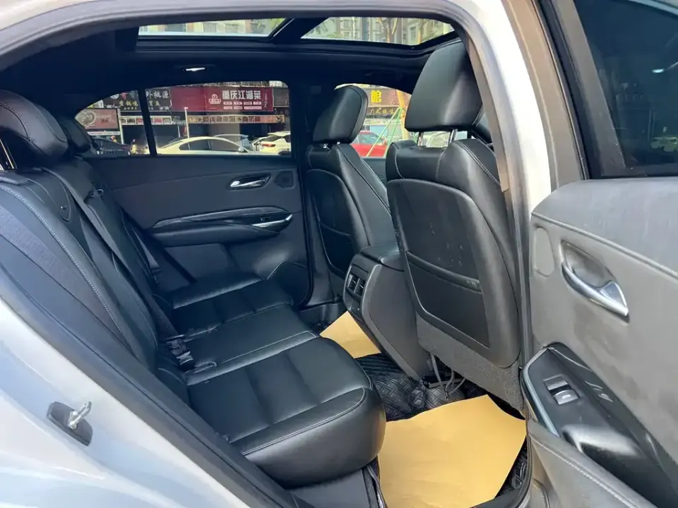 Cadillac XT4