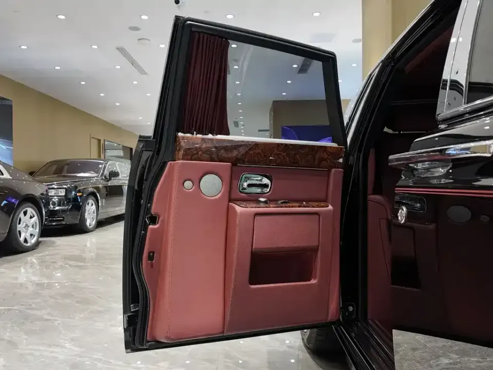 Rolls-Royce Phantom