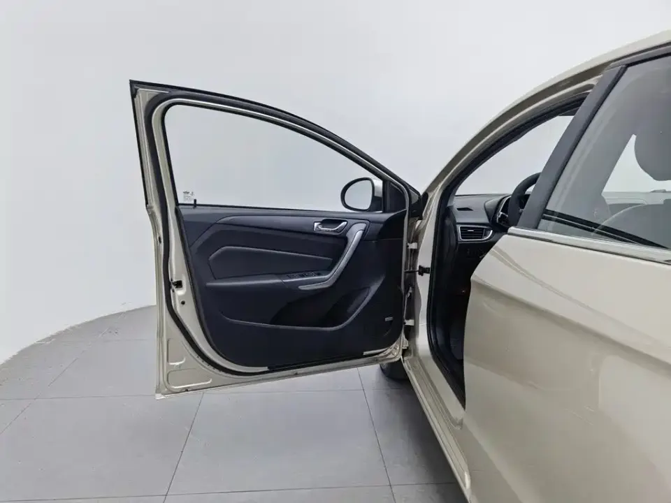 Chery Arrizo 5