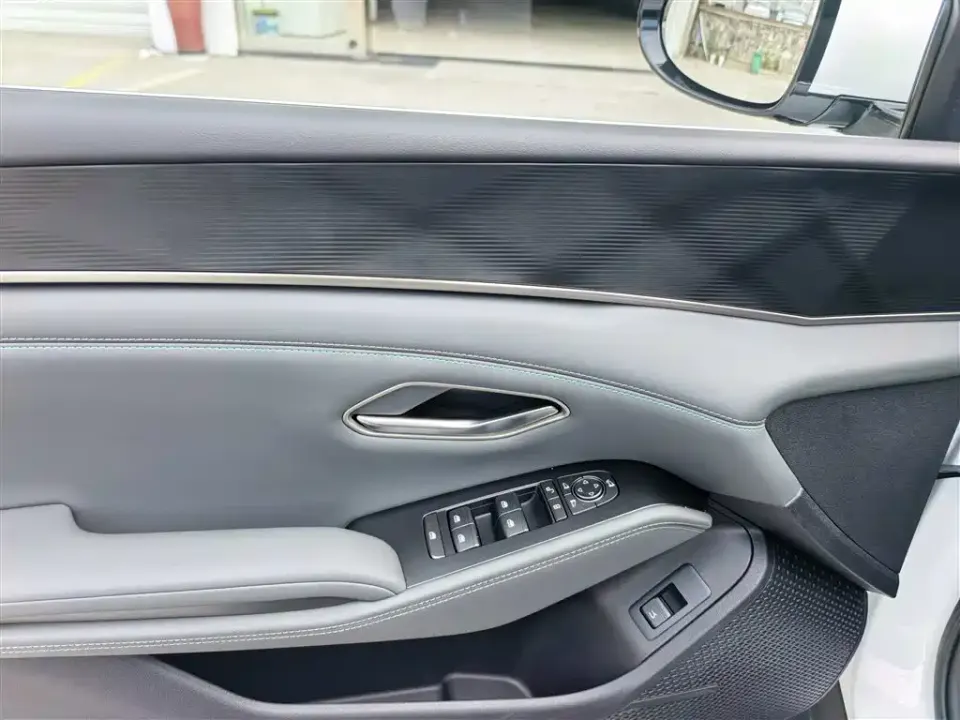 BYD Qin L