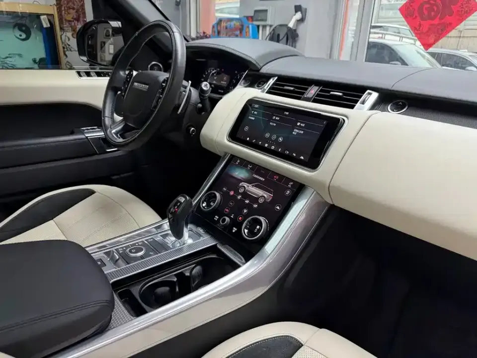 Land Rover Sport
