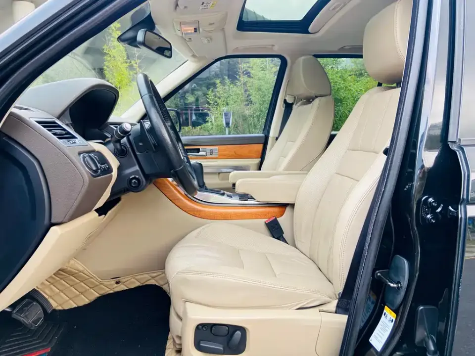Land Rover Sport